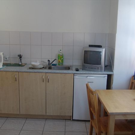 Hostel Victoria Краков Экстерьер фото