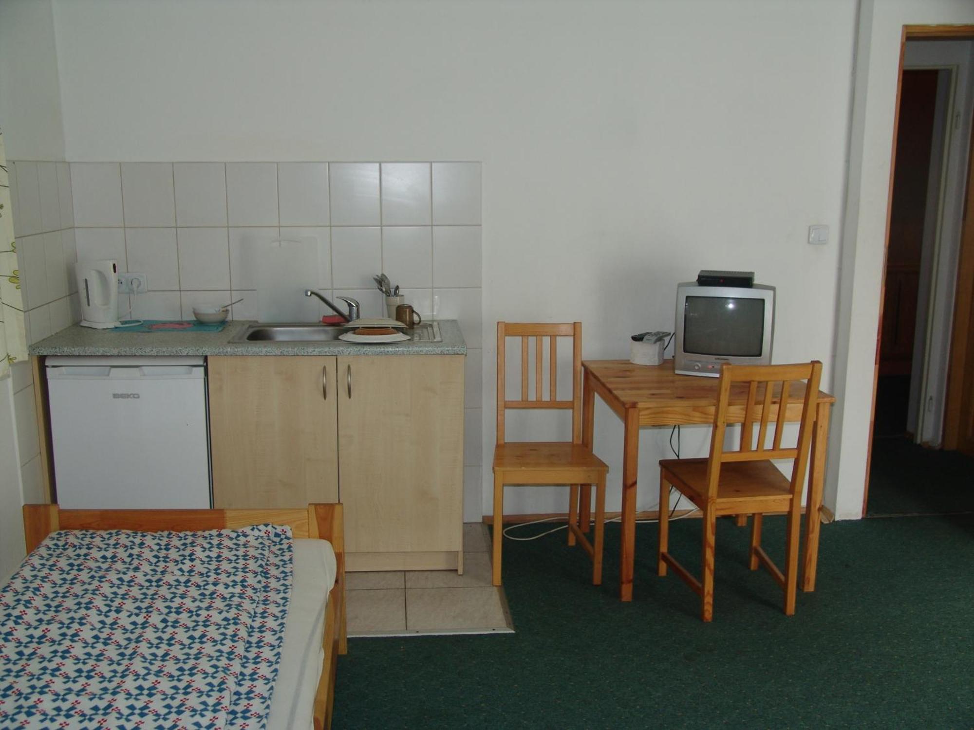 Hostel Victoria Краков Экстерьер фото