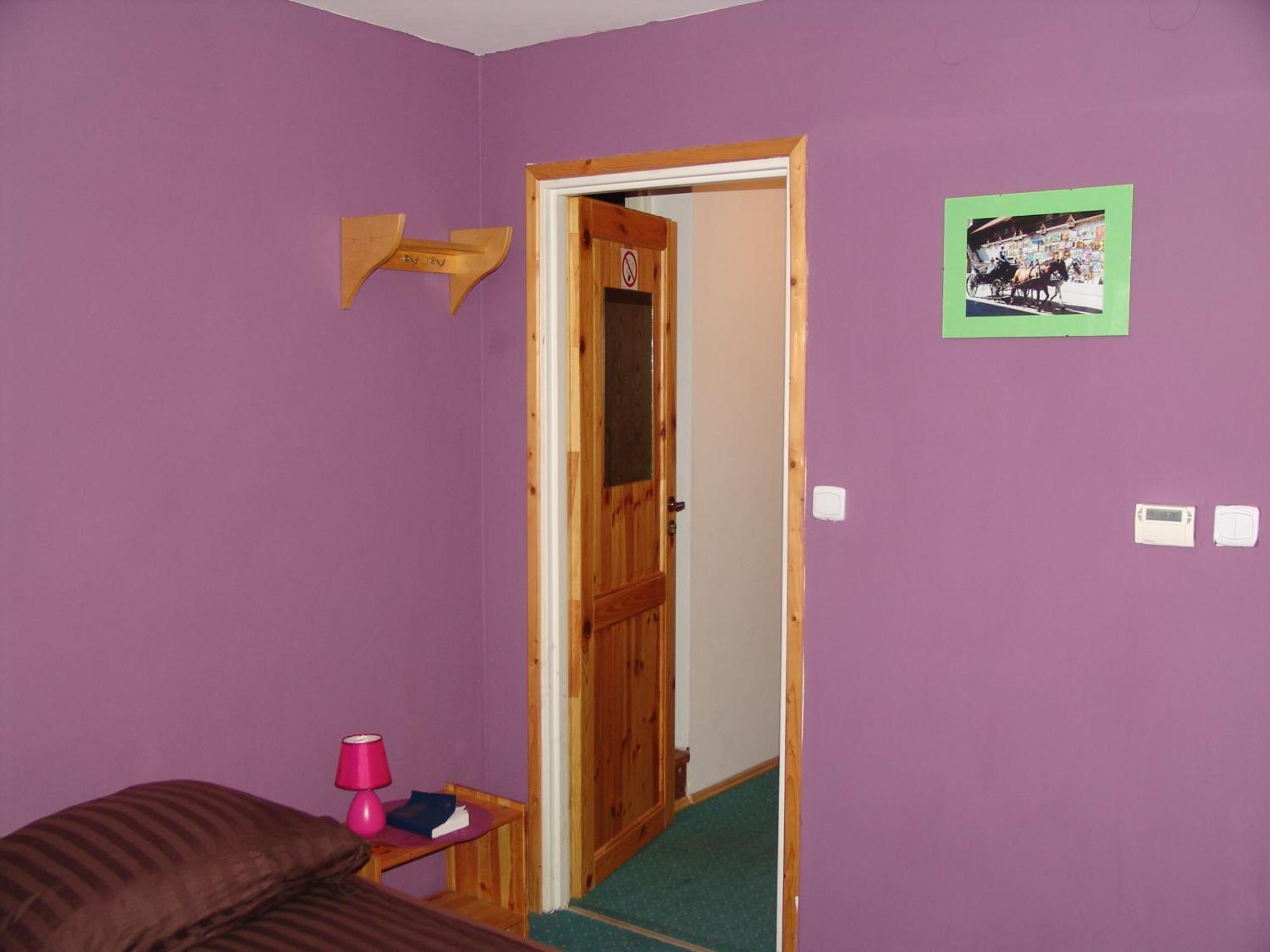 Hostel Victoria Краков Экстерьер фото