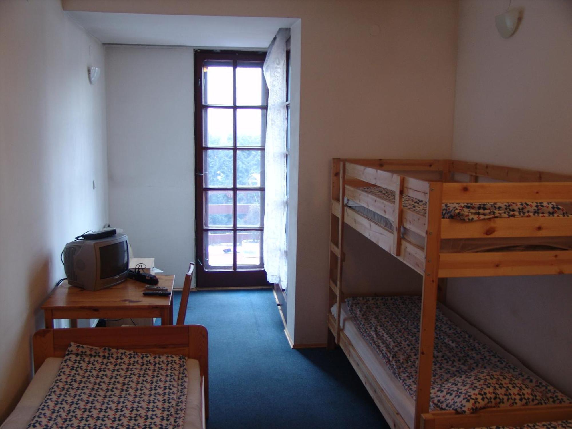 Hostel Victoria Краков Экстерьер фото