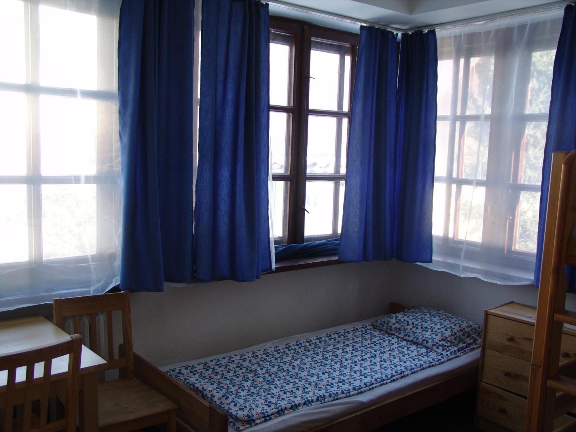 Hostel Victoria Краков Экстерьер фото